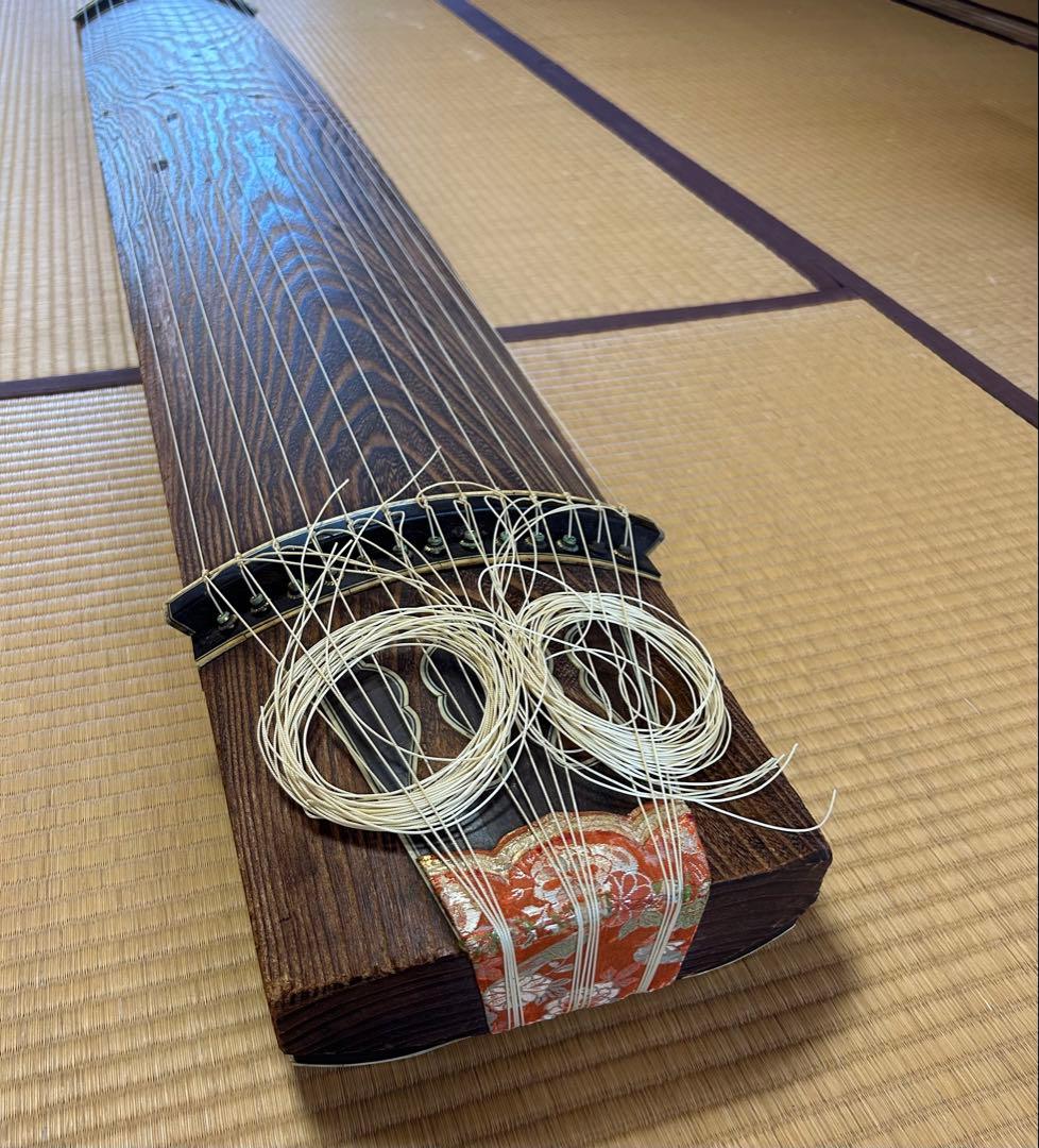 送料無料　木製筝 13本弦 和柄カバー付き