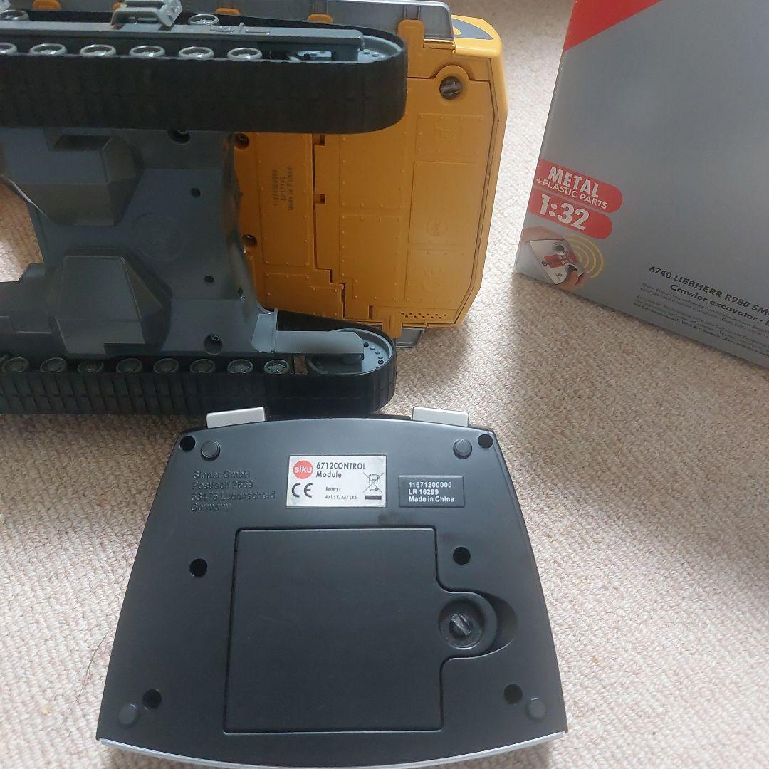 siku CONTROL1:32 ラジコンショベルカーLIEBHERR R980