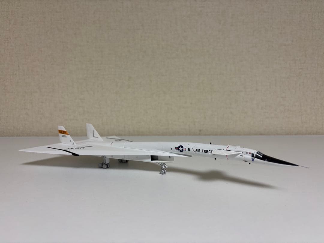 ハルチャン SQwings XB-70 1/200 NASA