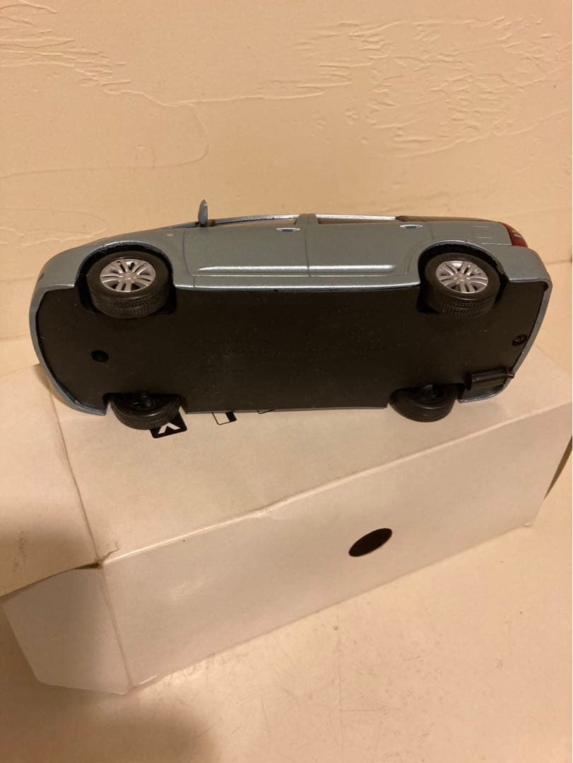 トヨタ ウィッシュ WISH　カラーサンプル　ミニカー　非売品　箱付き