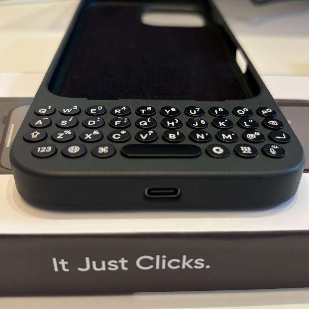 Clicks Keyboard iPhone 16 Pro Max用ケース