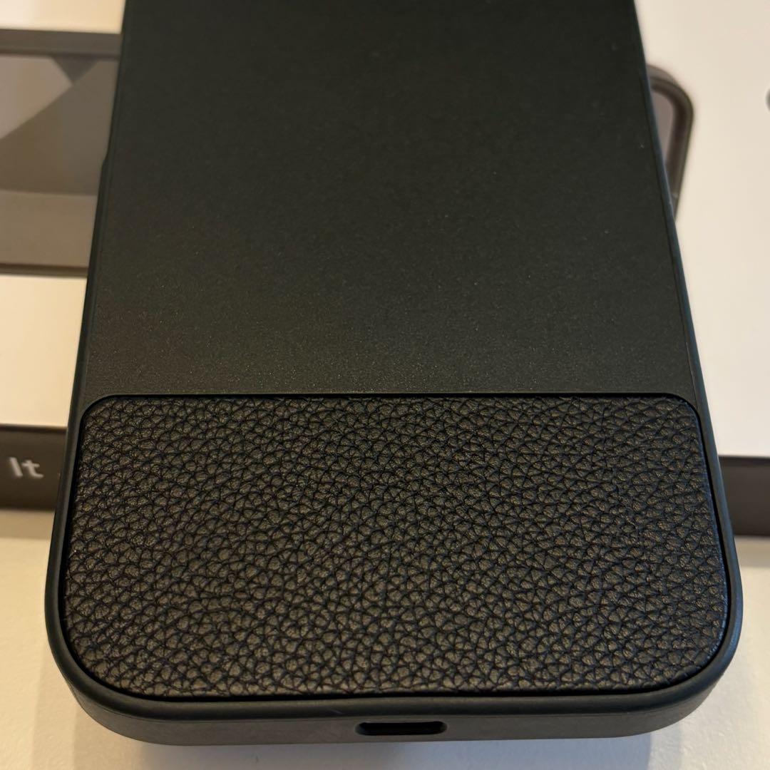 Clicks Keyboard iPhone 16 Pro Max用ケース