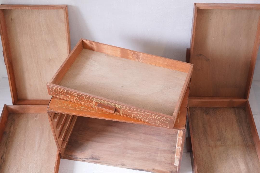 古い糸メーカーの引き出し フランス・DMC スプールキャビネット ウッドラック