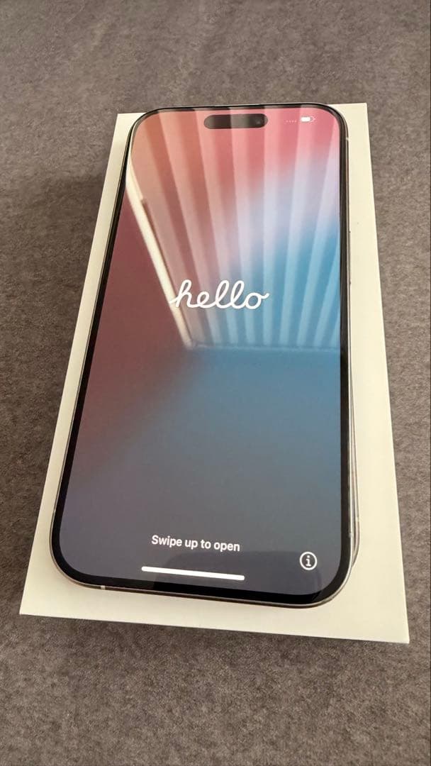 iPhone 15 Pro 256GB ホワイトSIMフリー 【バッテリー良好】