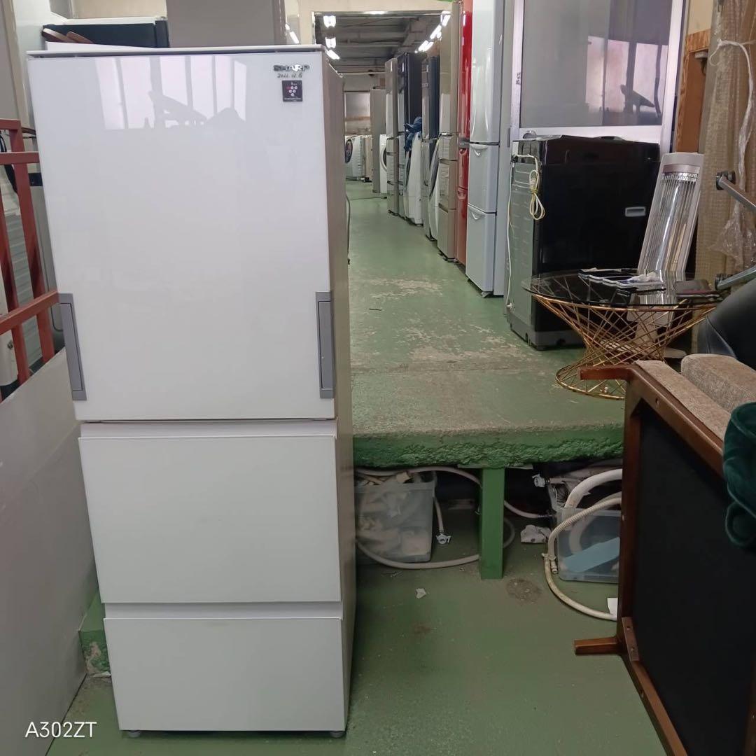 447 シャープどっちもドア　大型冷蔵庫　300L強　小型　家庭用　自動製氷