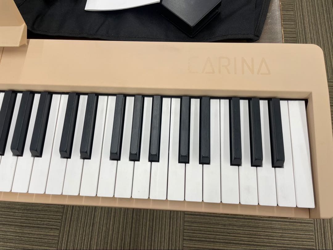 電子ピアノ　88鍵盤　充電タイプ　スリム軽量 オークベージュ