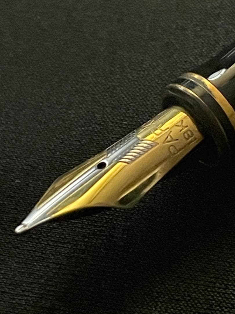 Paker パーカー ディオフォールド センテニアル マーブルレッド万年筆