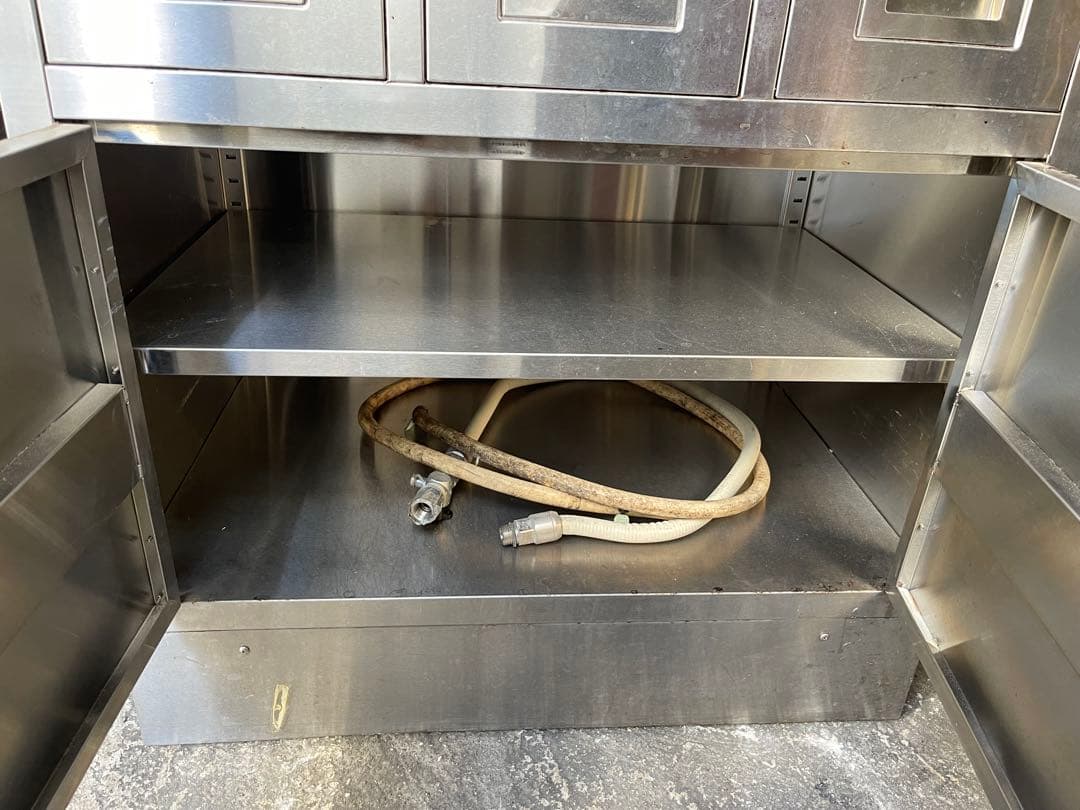 ステンレス製ディスプレイキャビネット