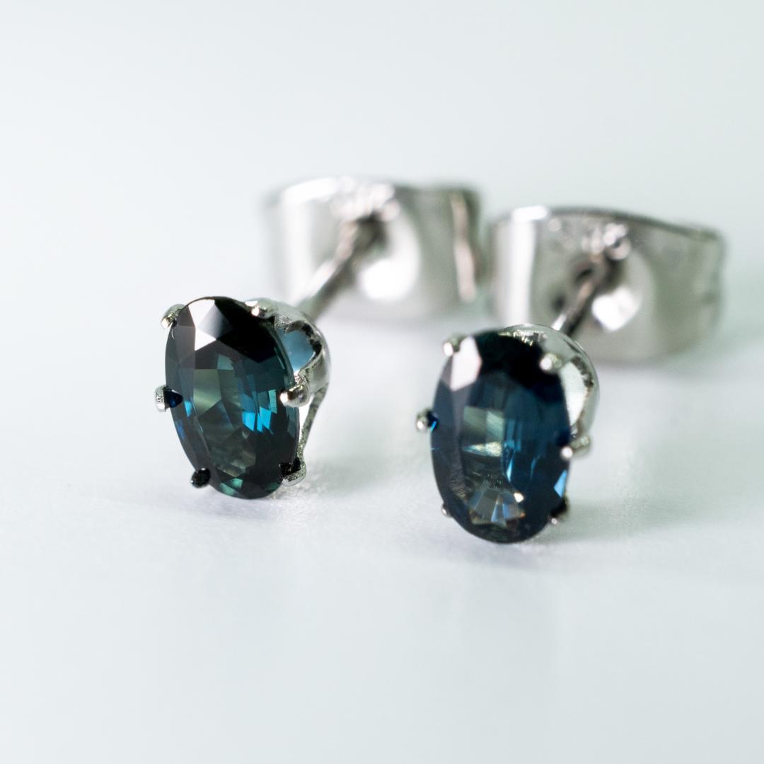 【chaka】天然石 0.3ct ティール サファイア ピアス ペア