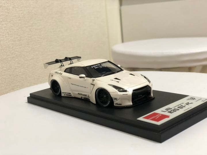 ミニカー Liberty Walk GTR-R35  EILODON