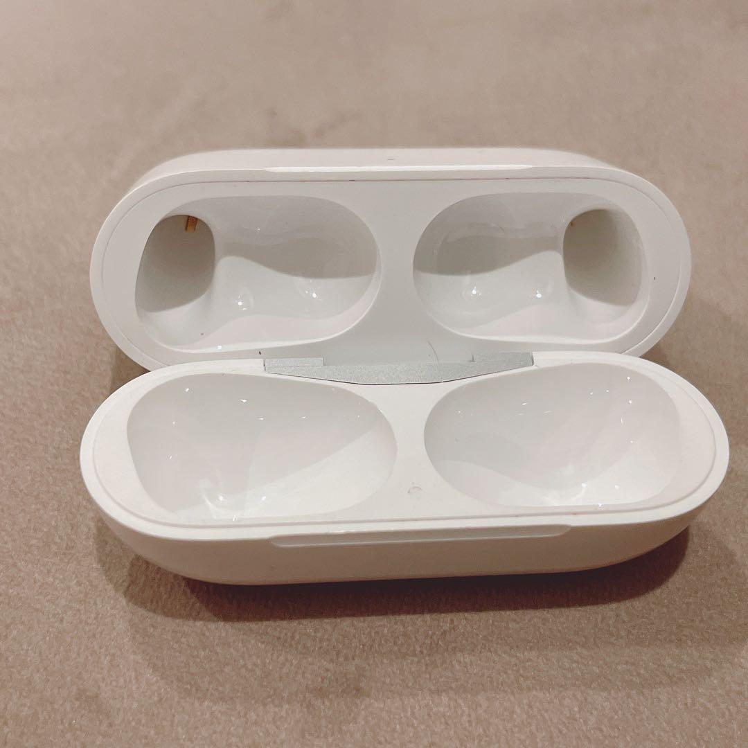 AirPods Pro本体　充電ケース&イヤホン両耳