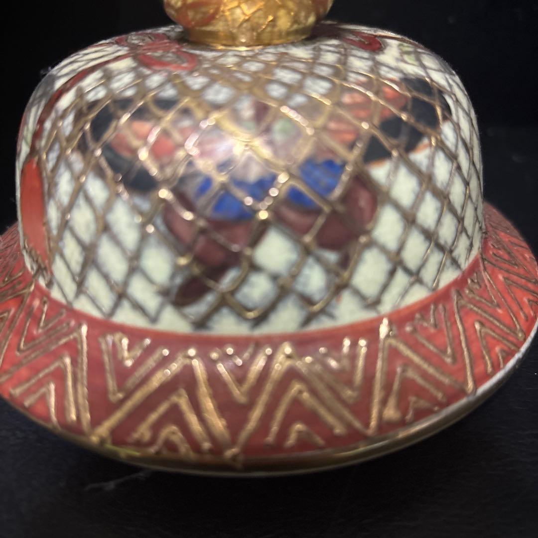 京薩摩焼　沈香壺　骨董　金彩　網目蝶図