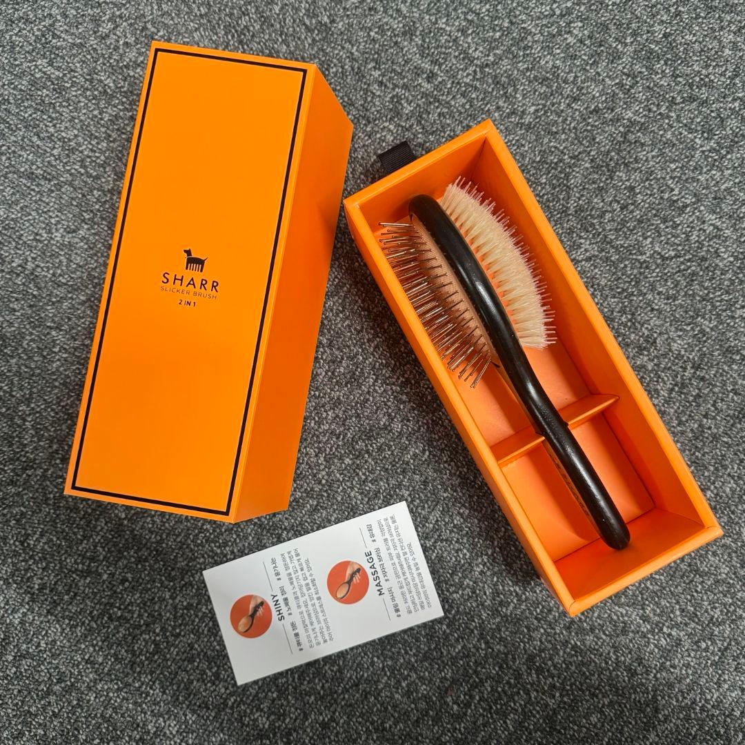SHARR スリッカーブラシ 黒/オレンジ