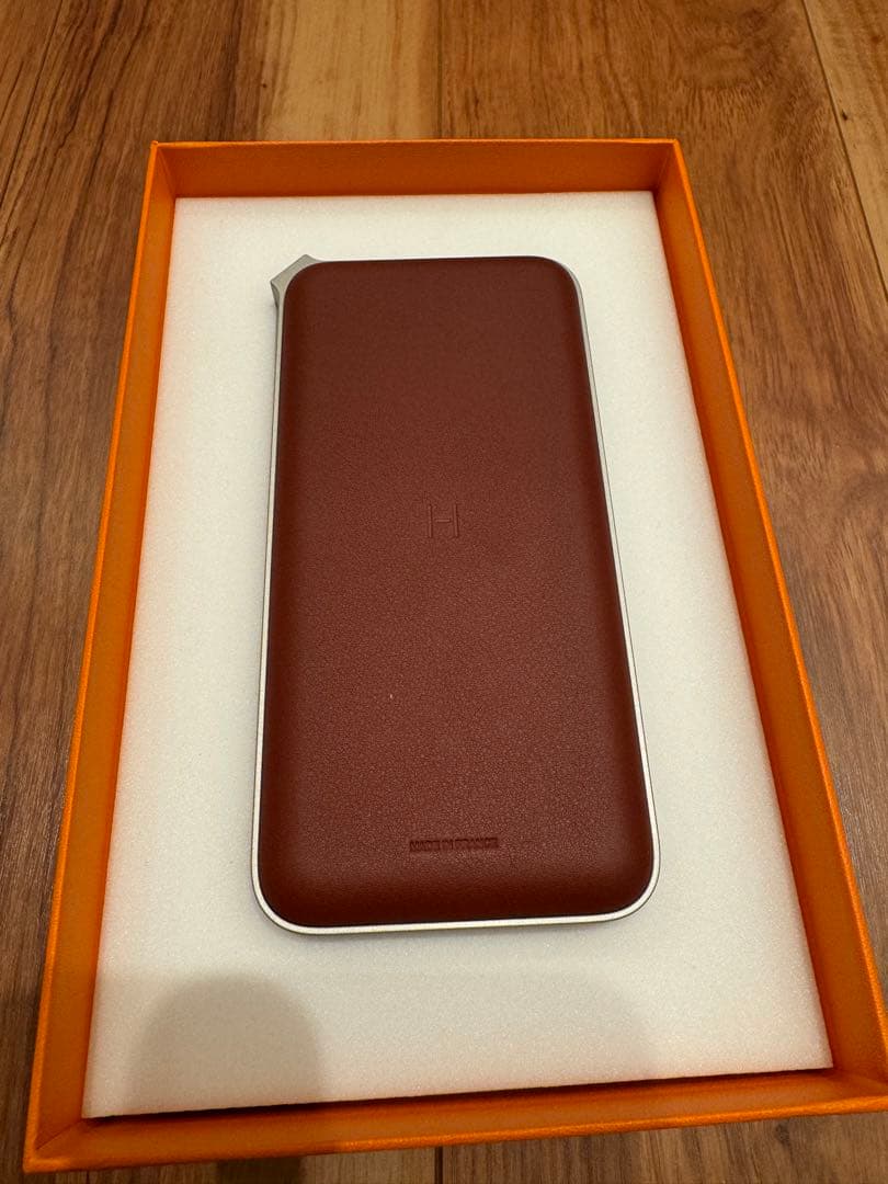 【未使用新品】エルメス　モバイルバッテリー　《ヴォルトH》 マキシ