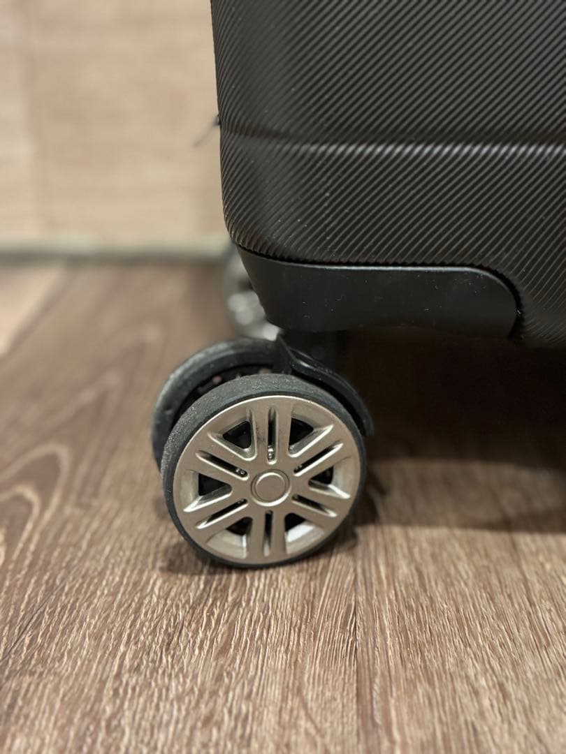 【BM3】Delsey スーツケース 機内持込サイズ COMETE+