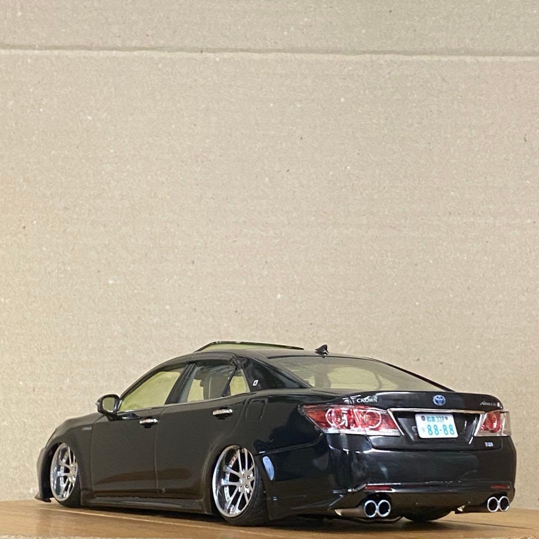 プラモデル完成品　アオシマ 1/24 214クラウンアスリート後期