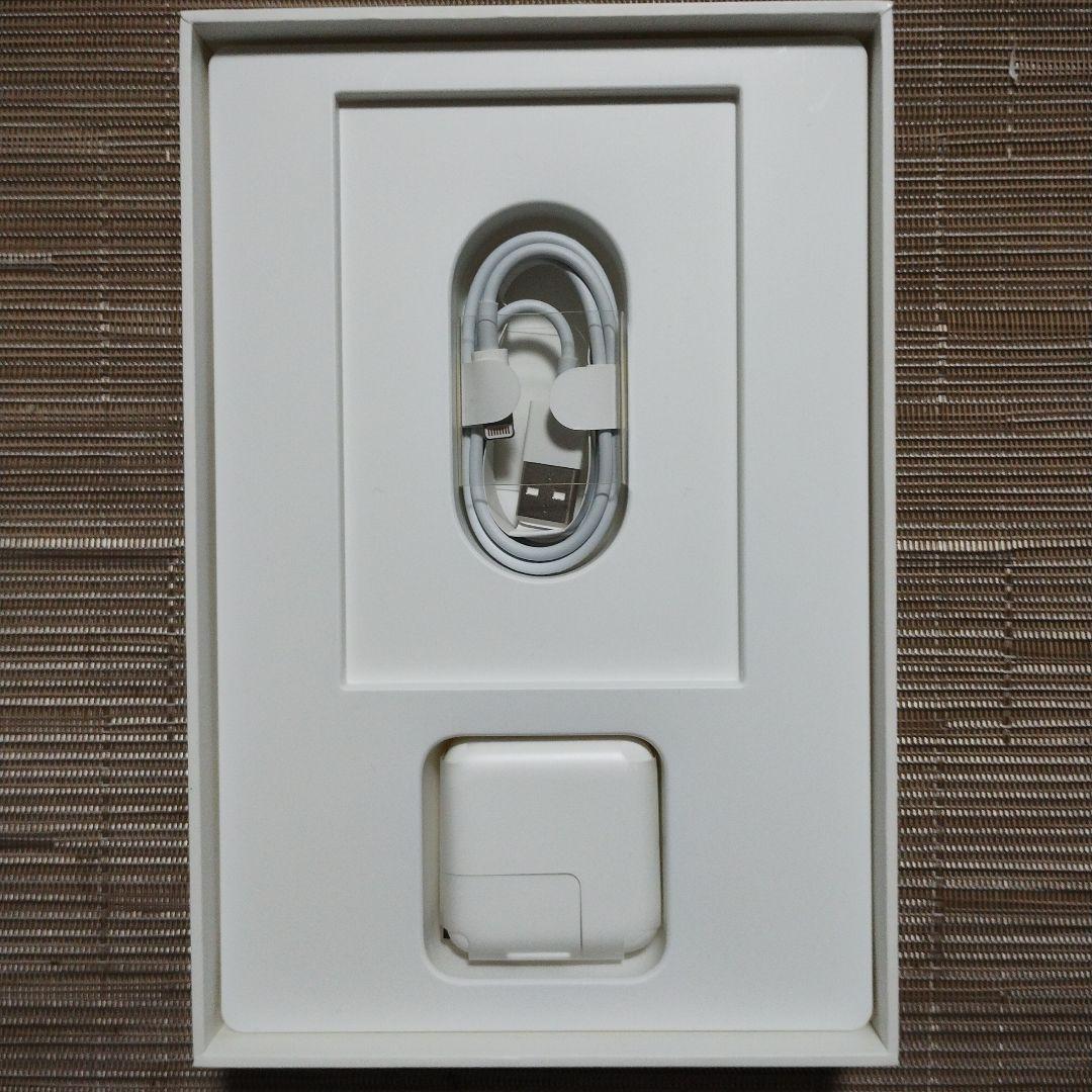 Apple iPad mini 4 16GB シルバー　cellulrモデル