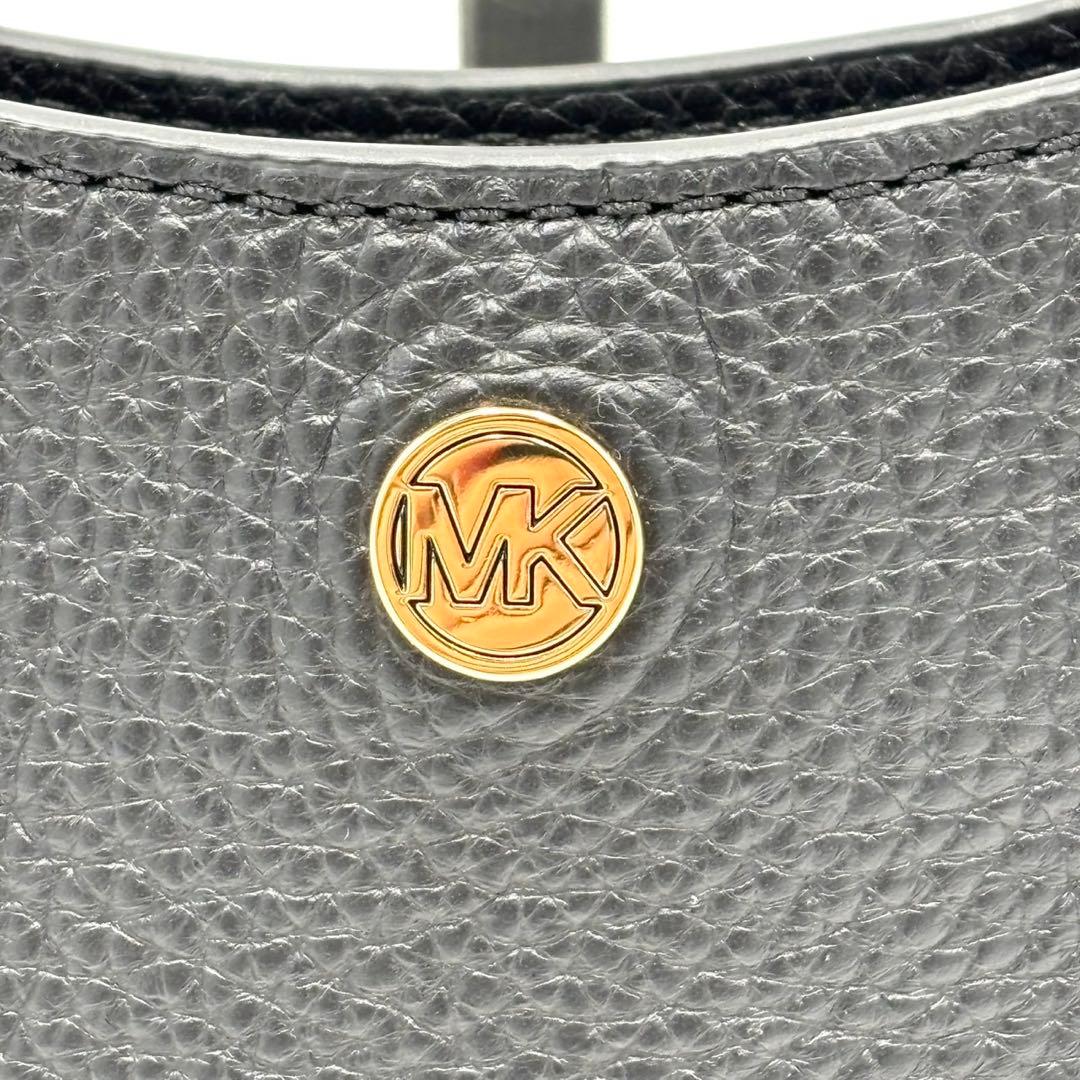 【美品】MICHAEL KORS マイケルコース　ショルダーバッグ　レザー　黒色