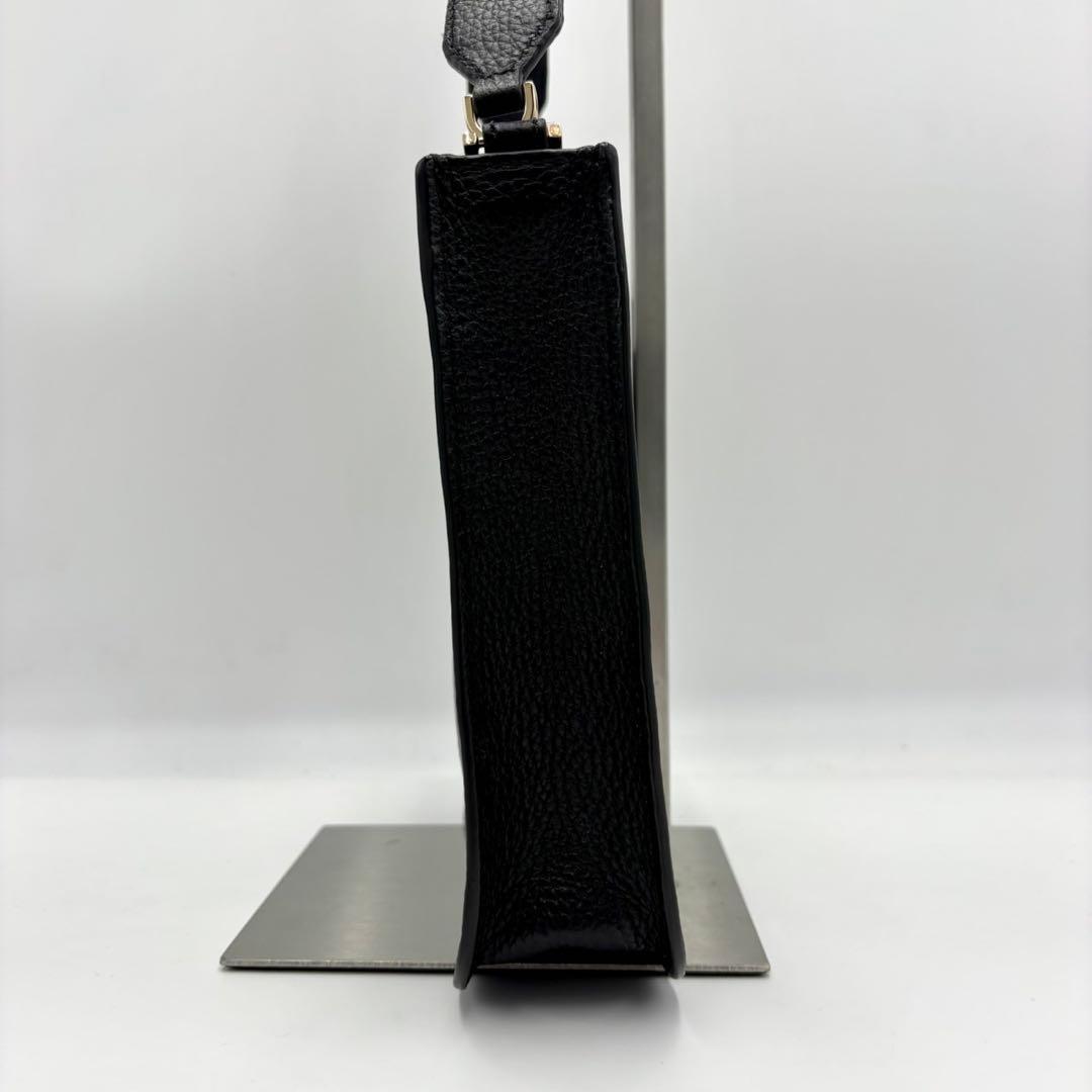 【美品】MICHAEL KORS マイケルコース　ショルダーバッグ　レザー　黒色