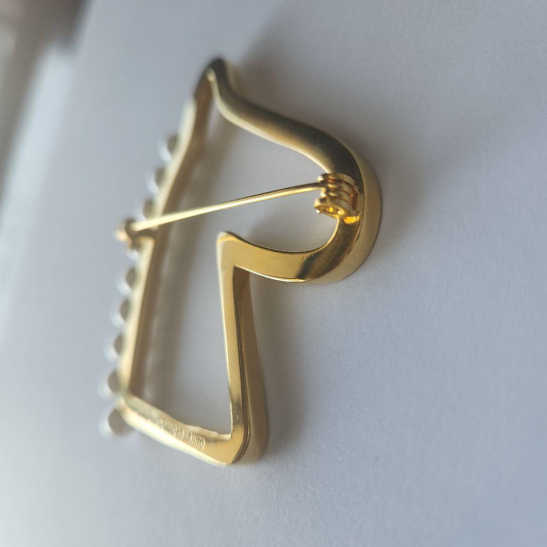 SEVENTEN by MIHO KAWAHITO ホースブローチ