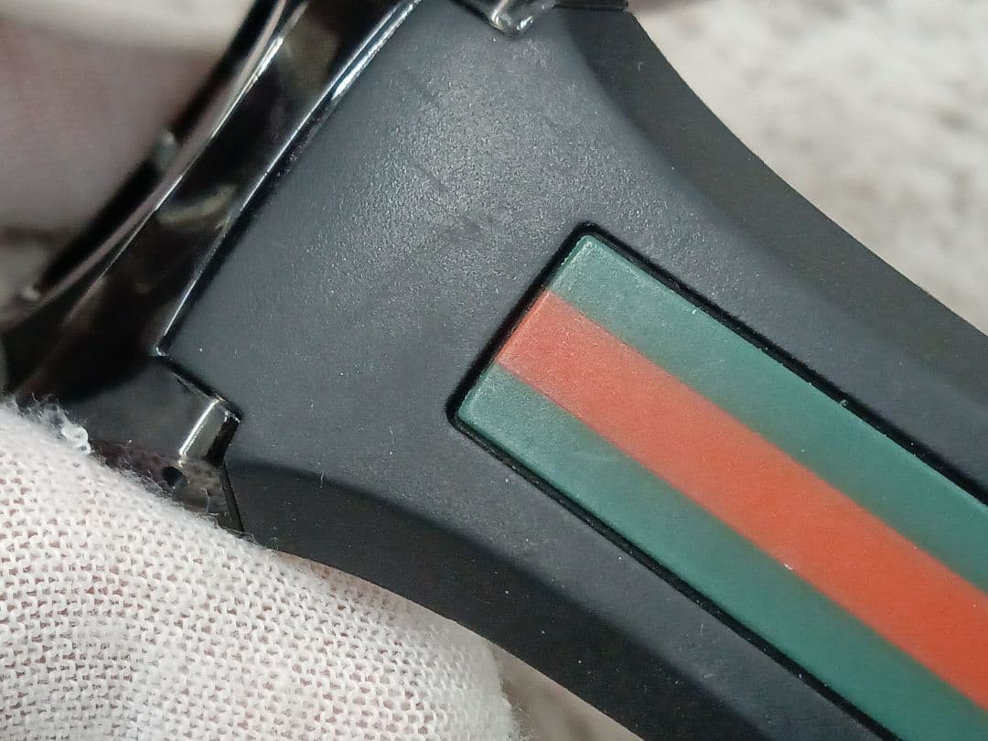 [美品]GUCCI SYNC（シンク）ユニセックス 腕時計 YA137107A