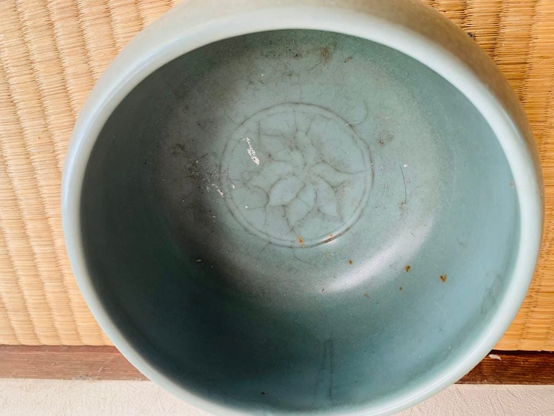 中国蓮花紋様青磁鉢