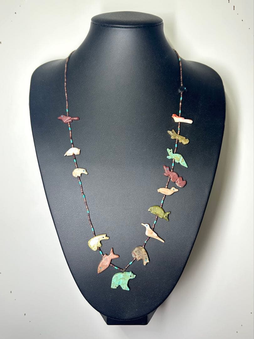 ZUNI族 フェティッシュネックレス 天然石 アニマル インディアンジュエリー