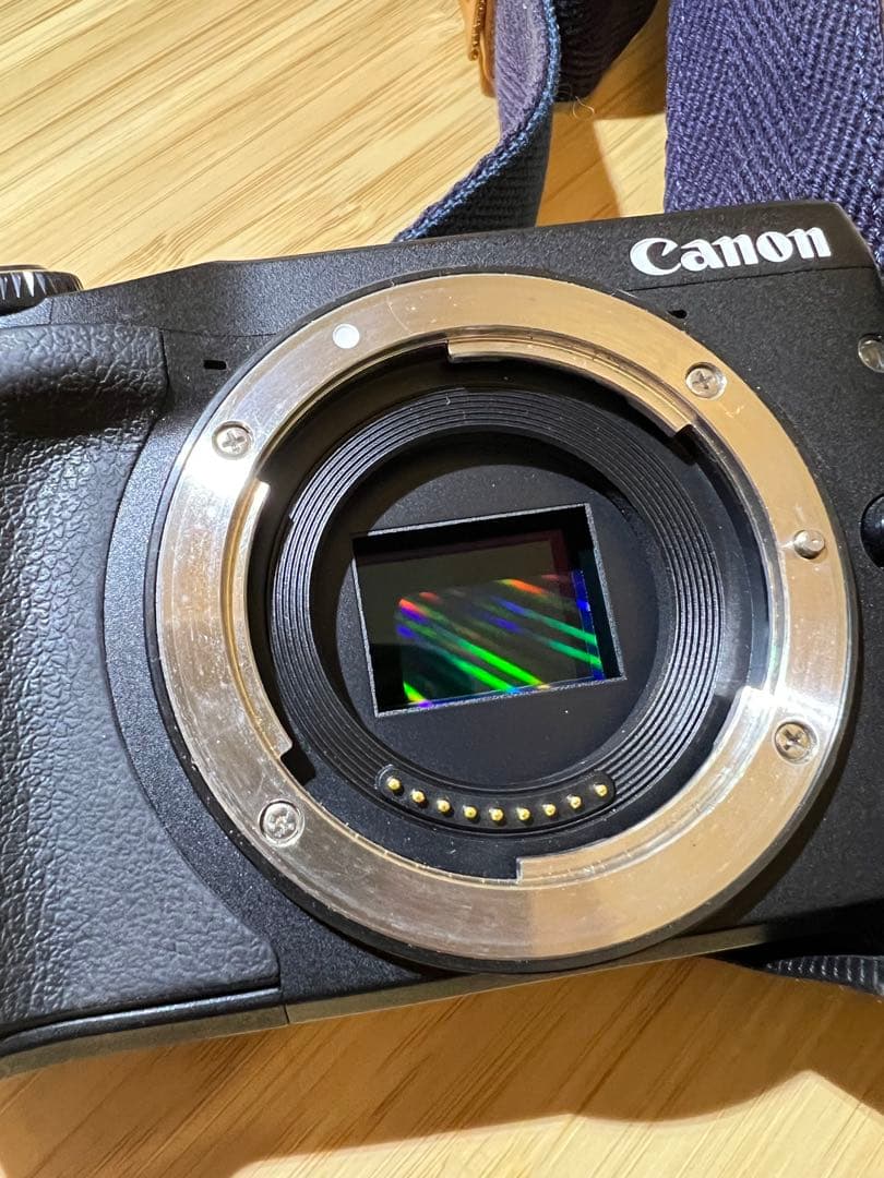 Canon EOS M3 ダブルレンズ、超広角レンズ、電子ビューファインダー付き