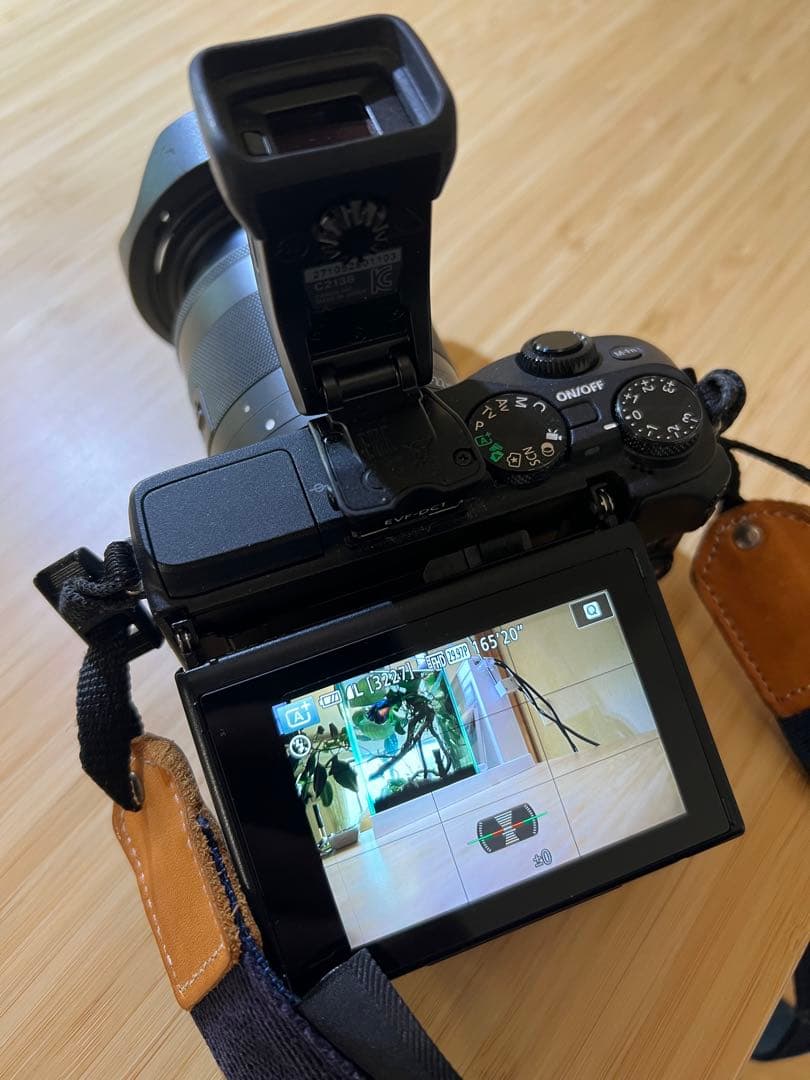 Canon EOS M3 ダブルレンズ、超広角レンズ、電子ビューファインダー付き