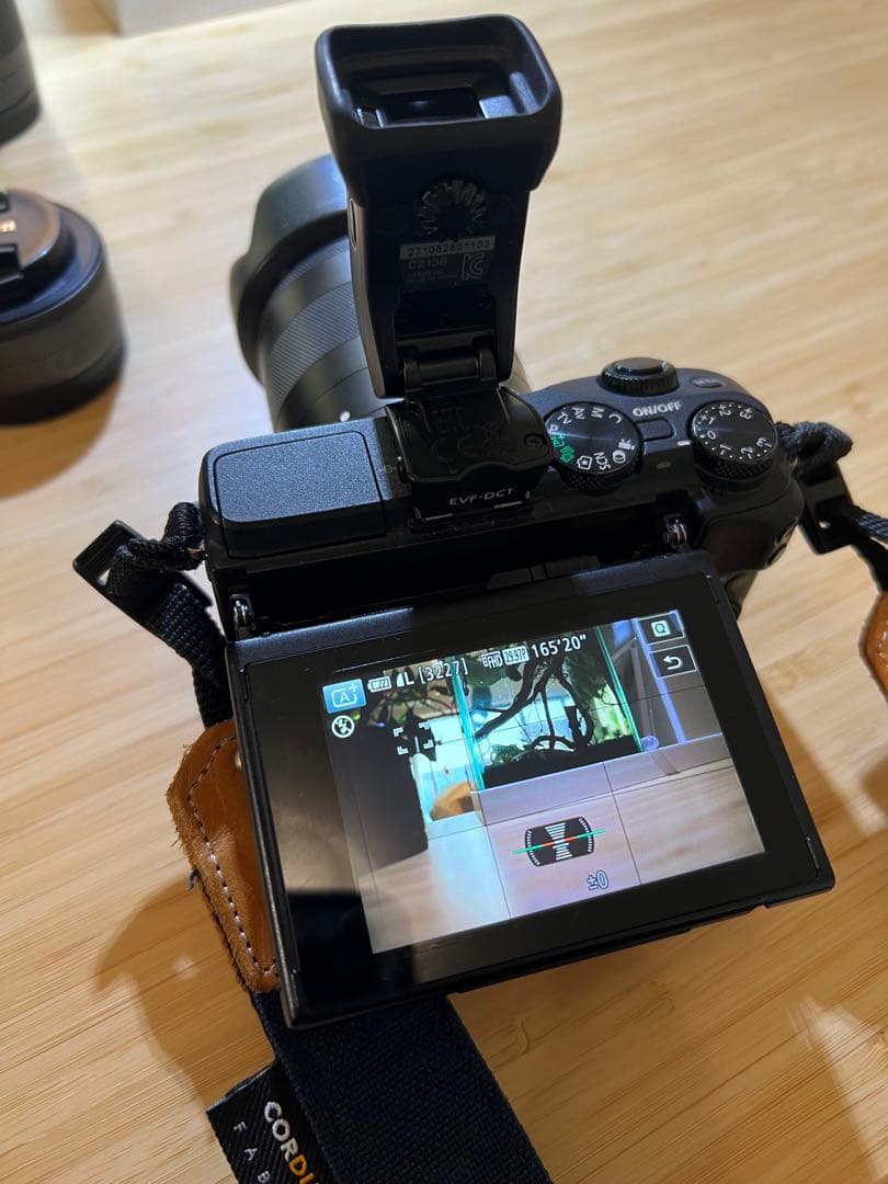 Canon EOS M3 ダブルレンズ、超広角レンズ、電子ビューファインダー付き