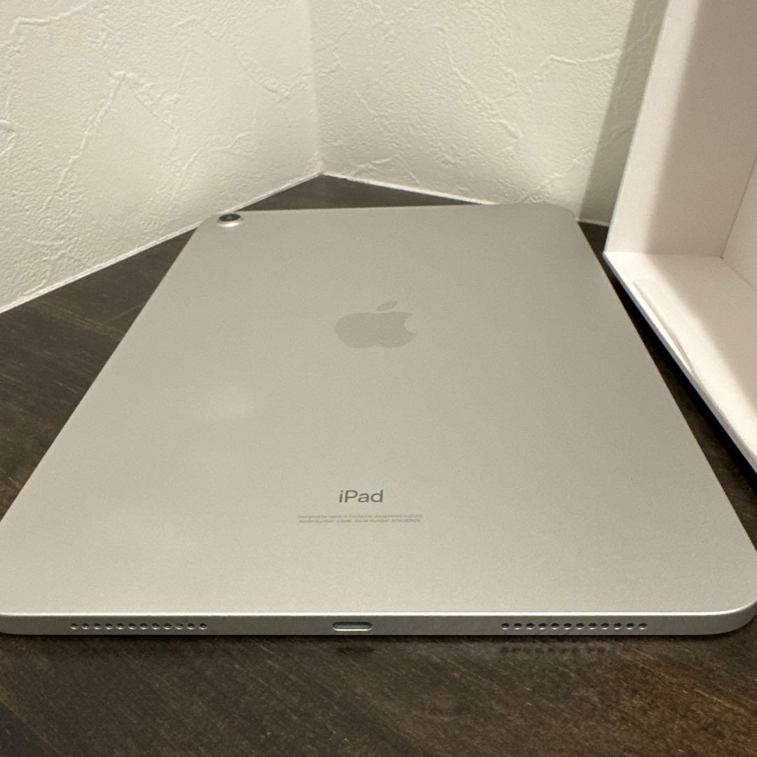 【極美品】Apple iPad 10世代 シルバー 64GB wifiモデル