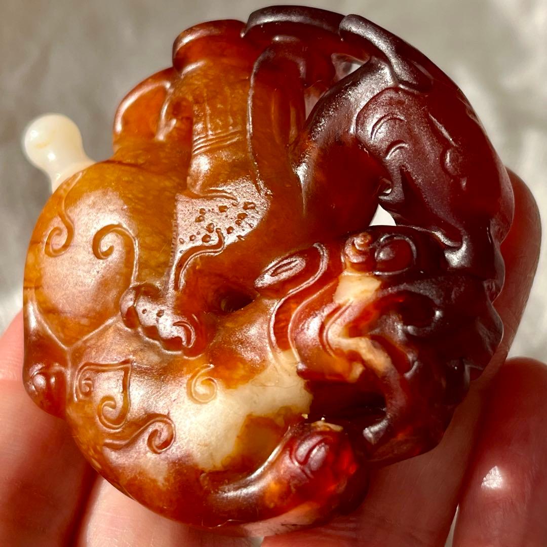 和田玉 赤玉 鼻煙壺 嗅ぎタバコケース 古玉 手彫 彫刻 神獣 軟玉 ネフライト