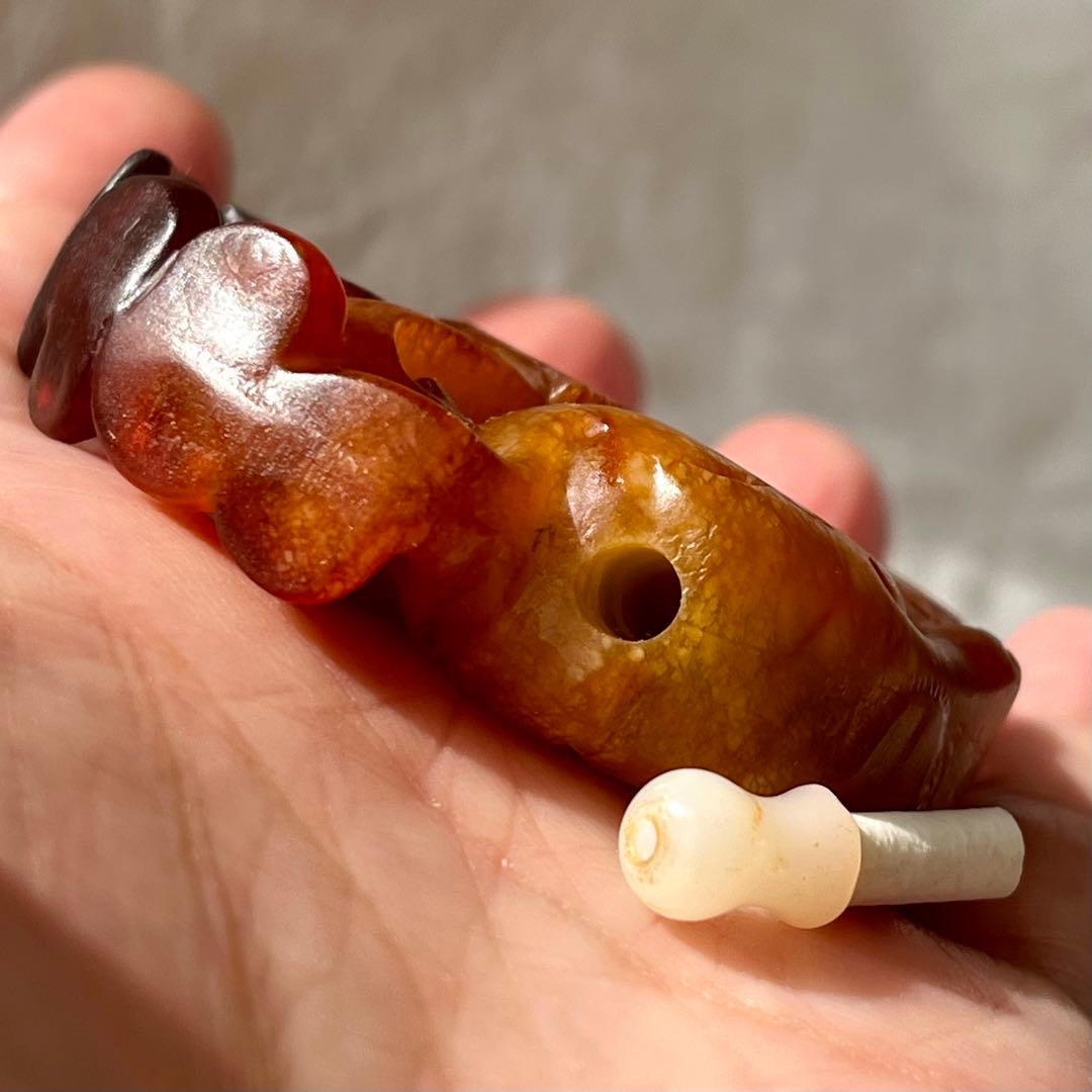 和田玉 赤玉 鼻煙壺 嗅ぎタバコケース 古玉 手彫 彫刻 神獣 軟玉 ネフライト