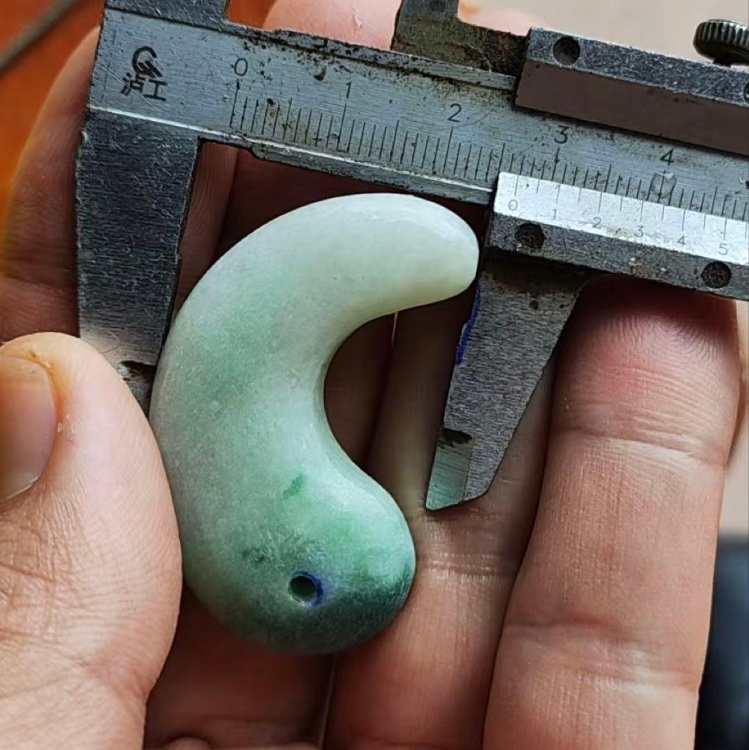 【オーダー品】勾玉2種類　青瑪瑙と翡翠