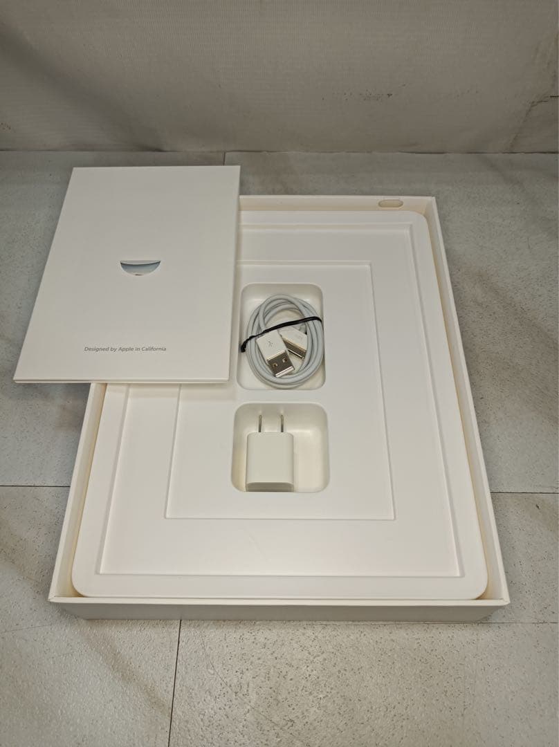 八6337【未使用品】Apple iPad 第1世代　32GB A1219