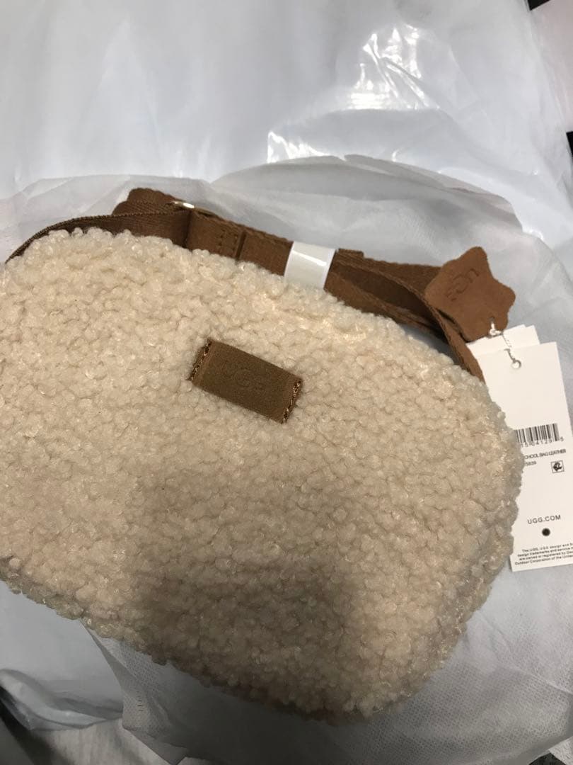 最終セールuggムートンショルダーバッグ