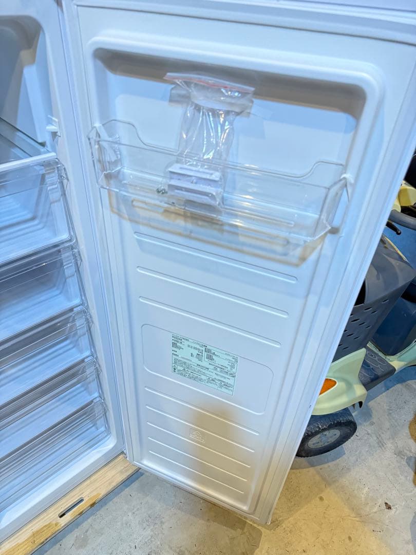 ★名古屋市近郊送料無料！　冷凍庫アイリスオーヤマIUSN-14A-W 2022年