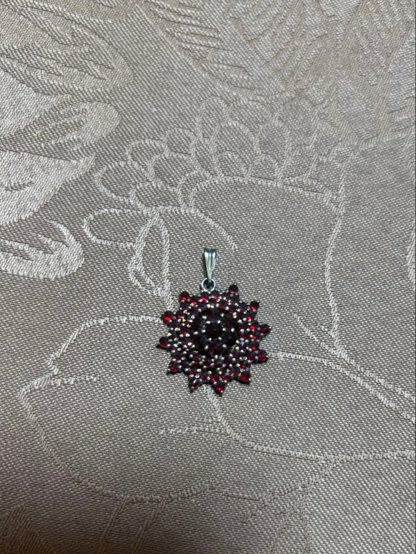 ガーネットブローチ＆ペンダントトップセット