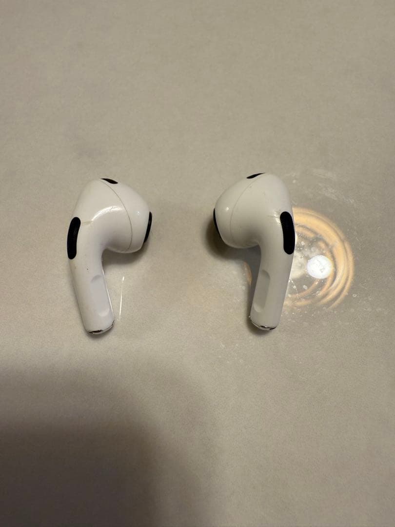 AirPods pro 3代目本体 ホワイト 充電ケース付き