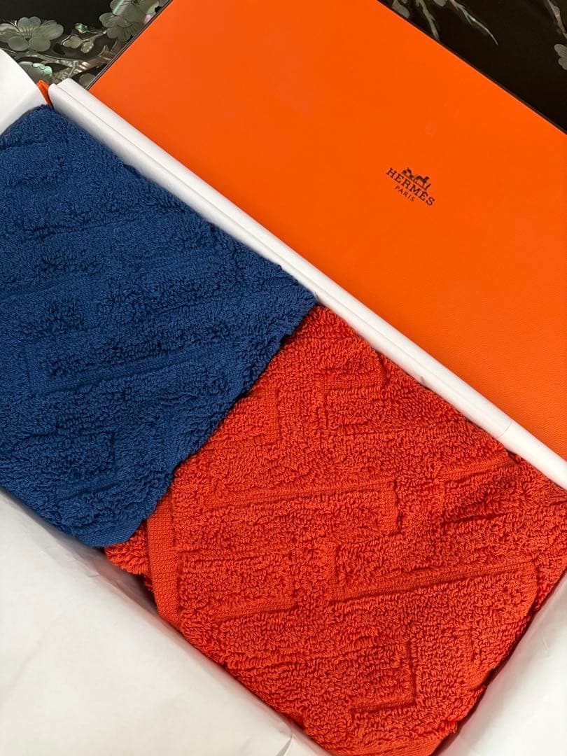 値下げエルメス新品ハンドタオル2枚セット　オレンジ　ネイビー