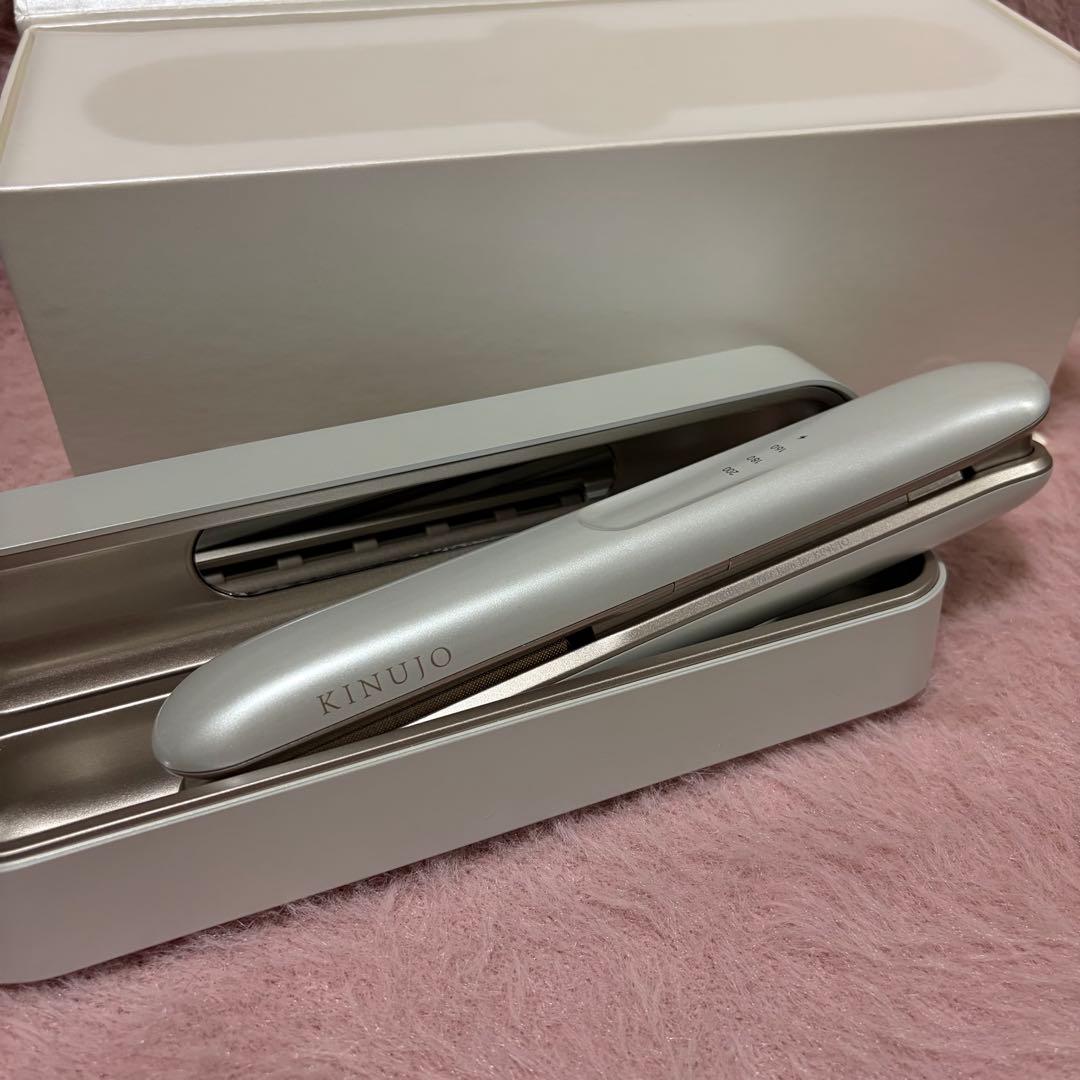 KINUJO コードレスストレートヘアアイロン 専用ケース付き