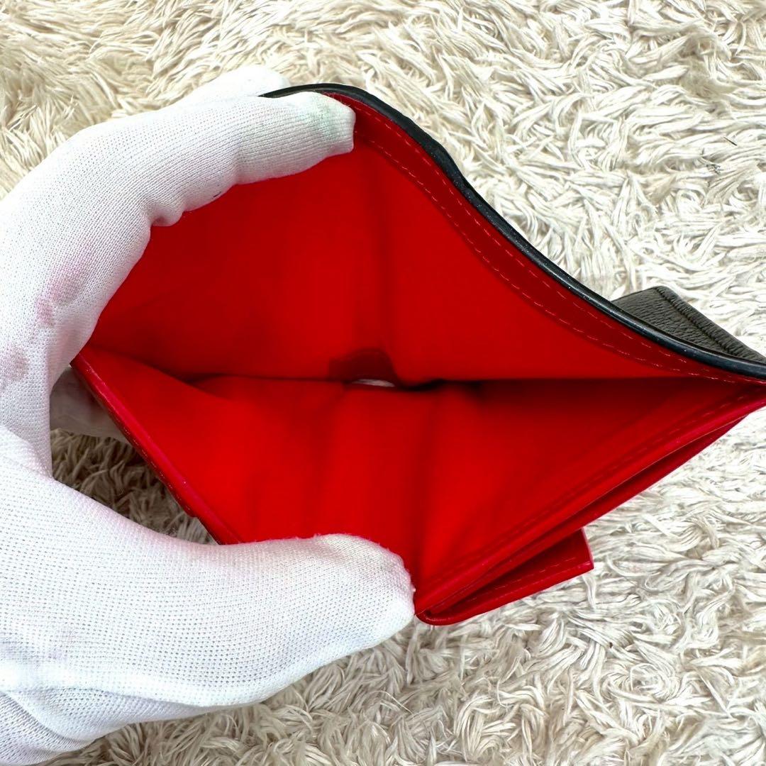 【美品】クリスチャンルブタン 二つ折り財布 シルバー スタッズ ユニセックス