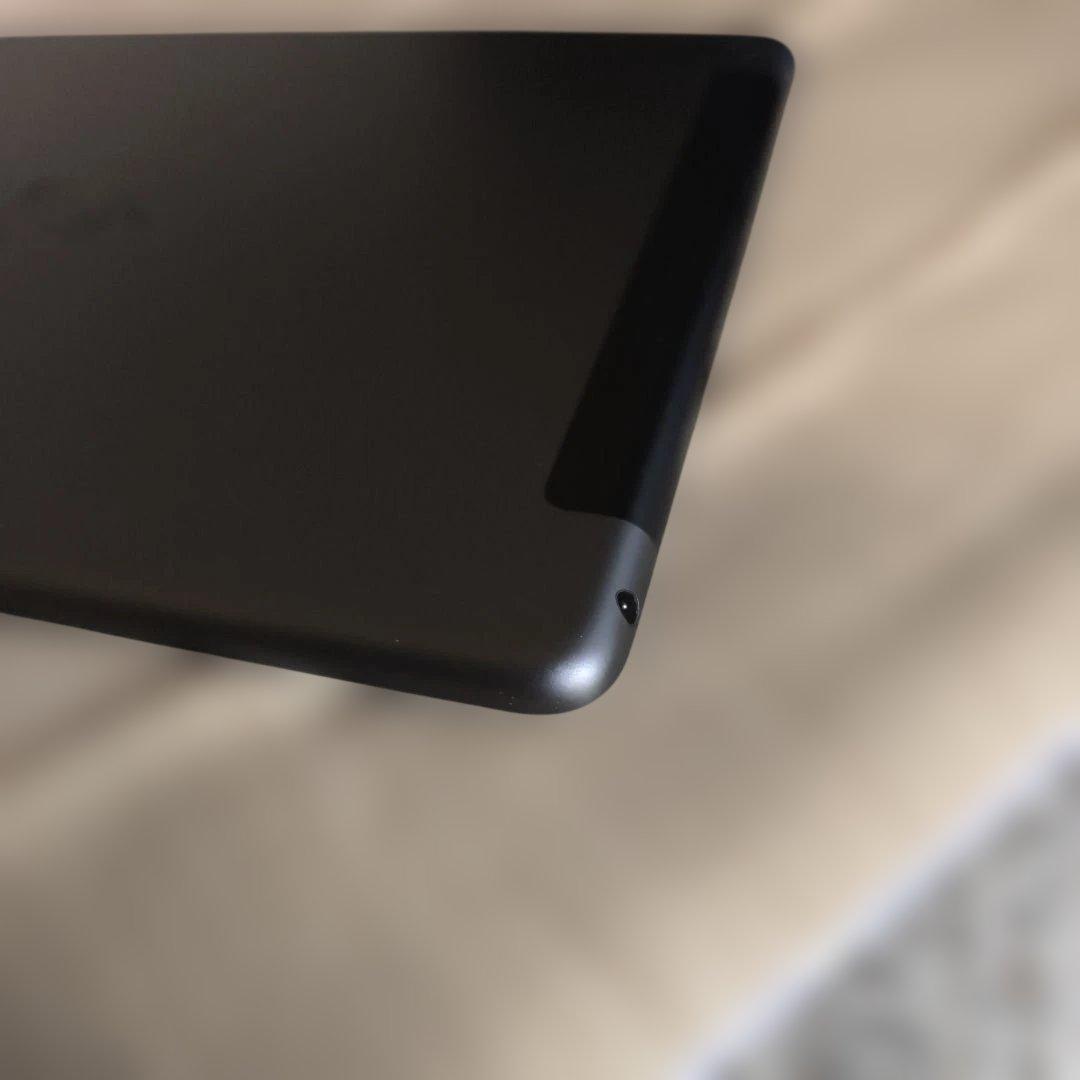 第8世代 32GB セルラーモデル 32GBスペースグレ85％