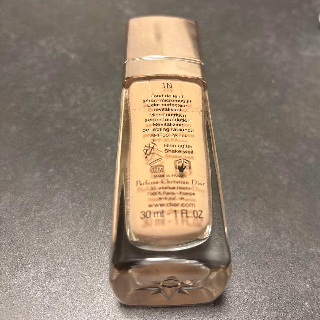Dior プレステージ ル マイクロ フルイド タン 1N