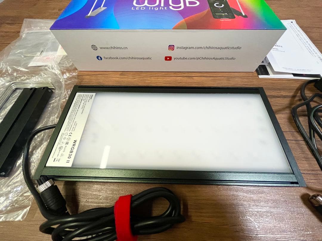 Chihiros WRGB2 30 10周年モデル RGBライト 調光機能付き