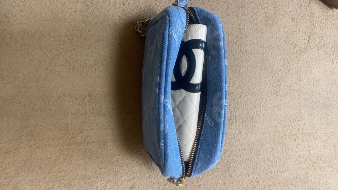 CHANEL デニム ロゴショルダーバッグ　ノベルティ