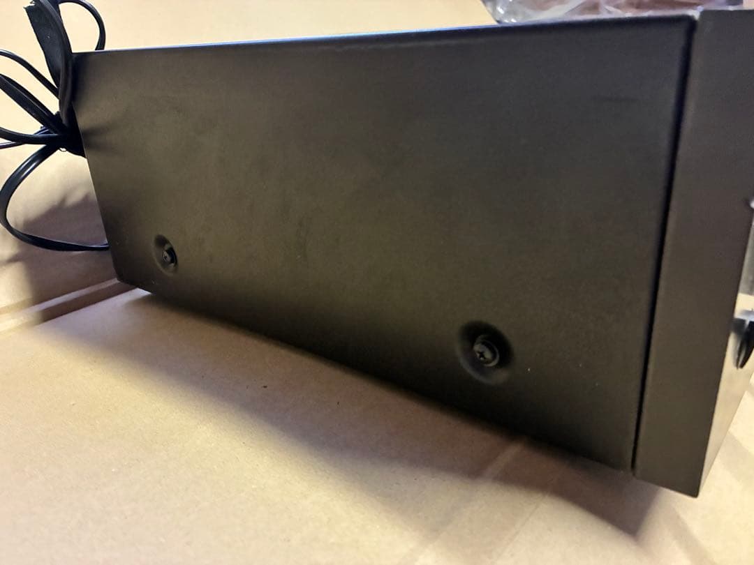 TechnicsプリメインアンプSU-8080 ジャンク