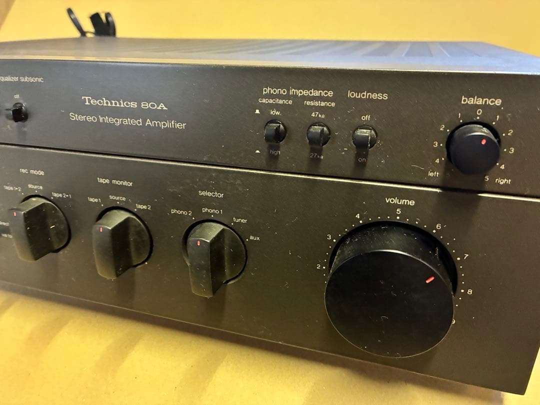 TechnicsプリメインアンプSU-8080 ジャンク