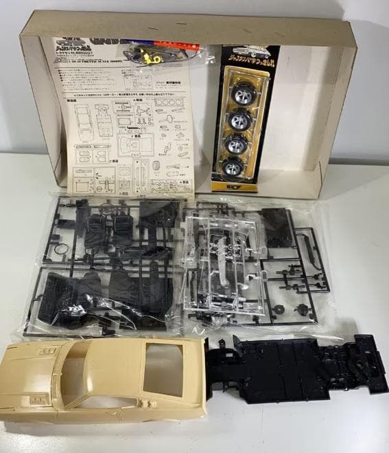 【未組立】アリイ 1/20 シャコタンハの字つっ走れ セリカLB2000GT