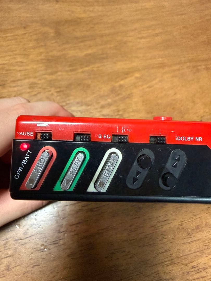 SONY WM-F65 ウォークマン 本体 ジャンク 赤色 レトロ